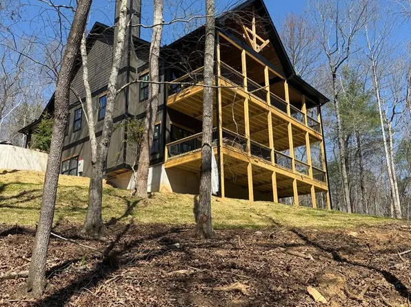 73 Spring Run Dr, Blue Ridge, GA 30513