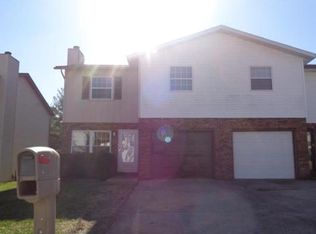 8 Clinton Hill Dr, Swansea, IL 62226