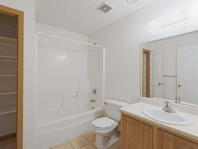 Park Ridge Apartments — Photo 83