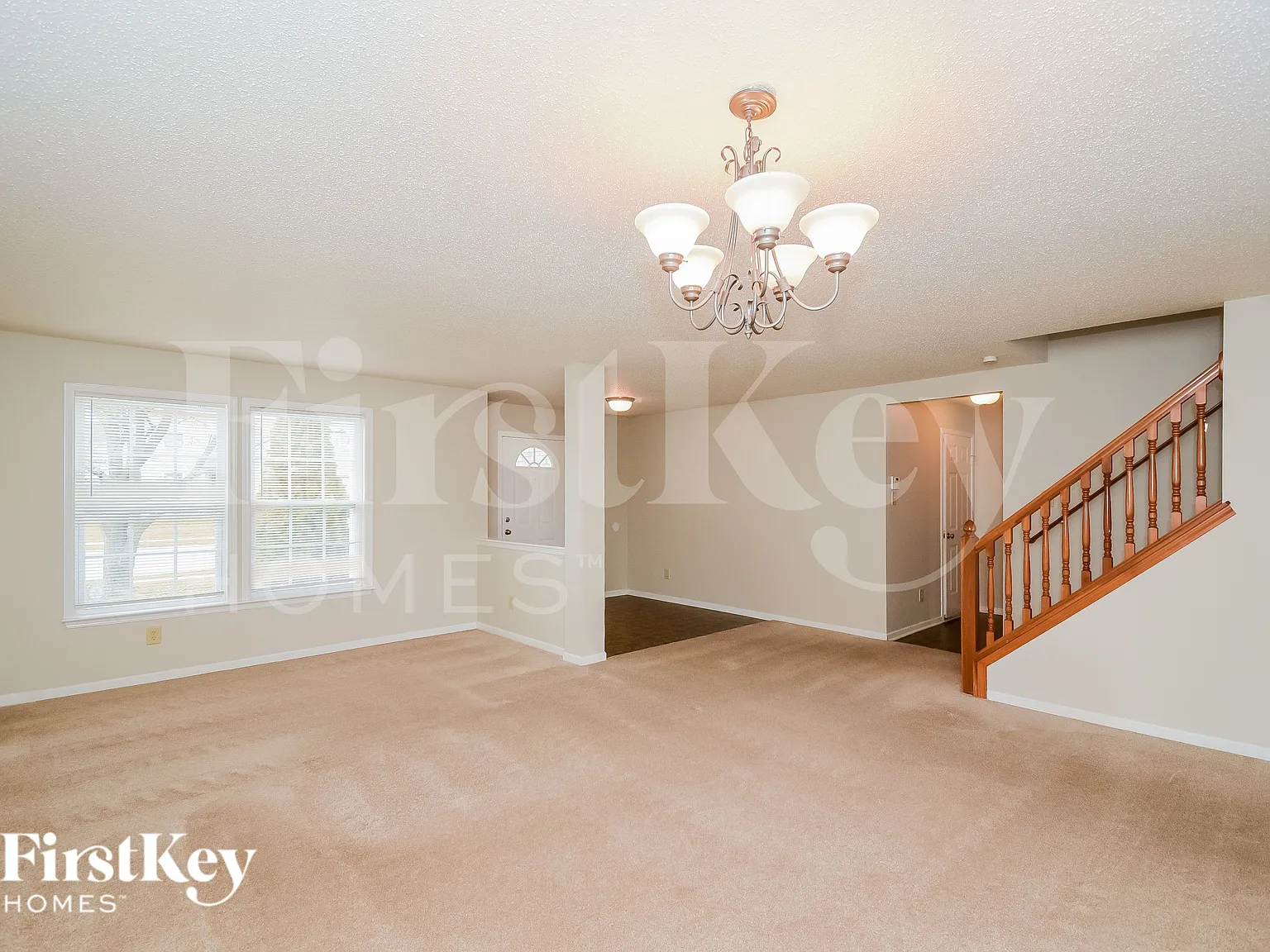3 bed, 1.5 bath, 3245 sqft, $2,745 — Photo 3