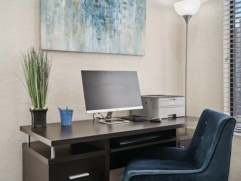 Business Center | Shorebird Apartments