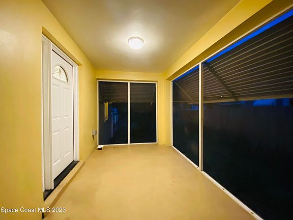 5th image of 533 E Lincoln Ave