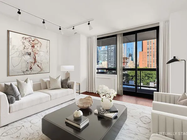 300 E 62nd St APT 801, New York, NY 10065
