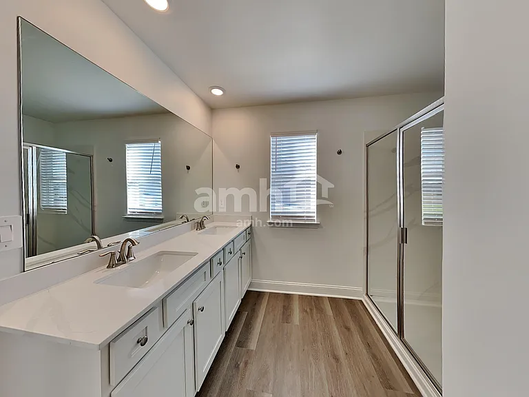 216 Latitia Ln — Photo 11