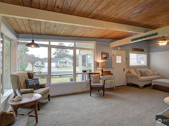 5th image of 564 Ensign Avenue NW