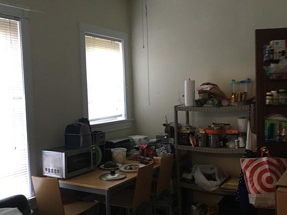 3rd image of 1201 W Thorndale Ave #Wide