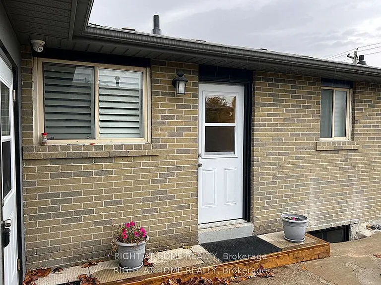 88 Gregory Rd — Photo 3