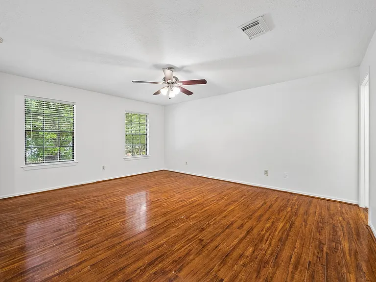 15251 Kelbrook Dr — Photo 12