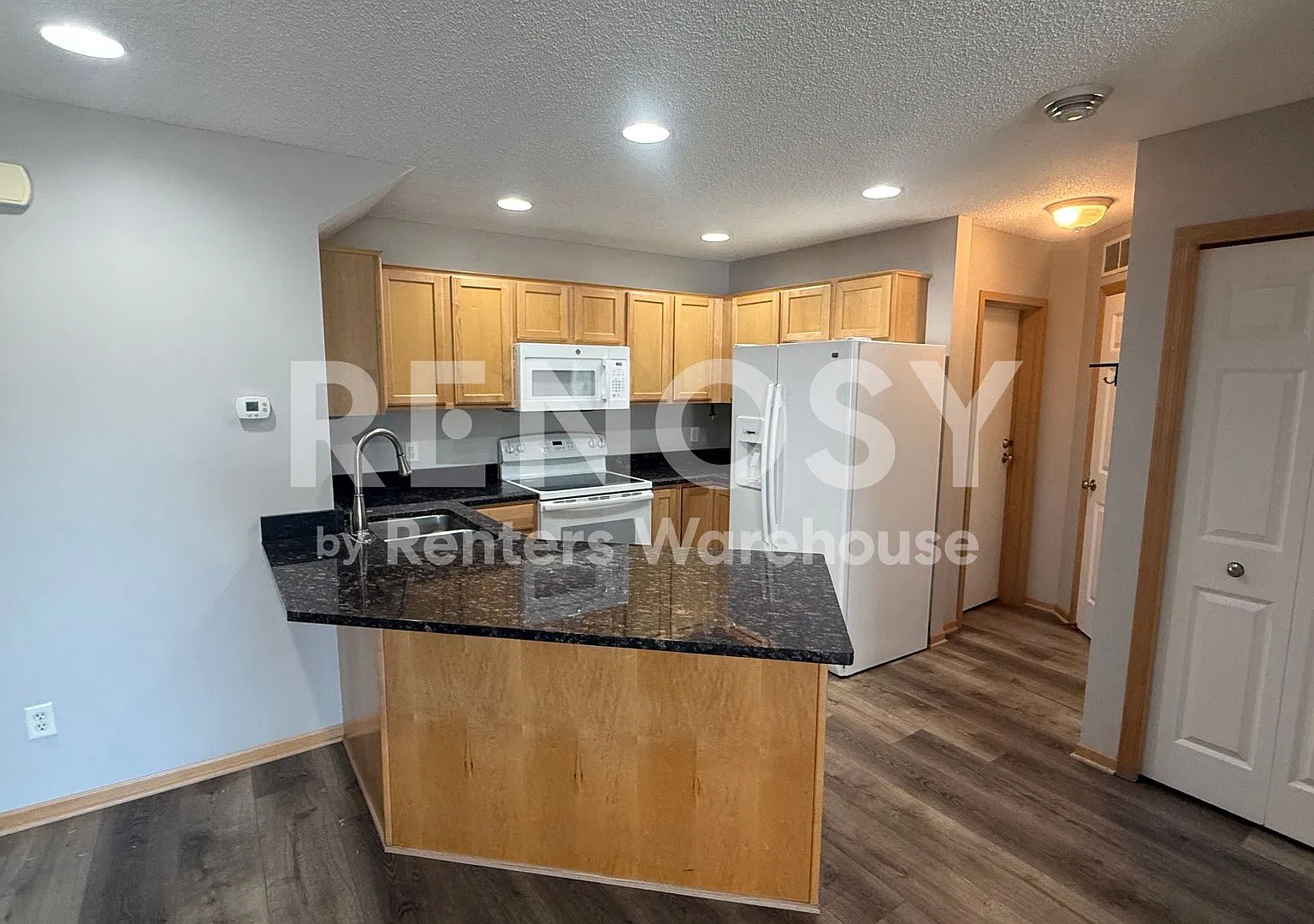Updated Townhome Avail in Great Location! — Photo 4
