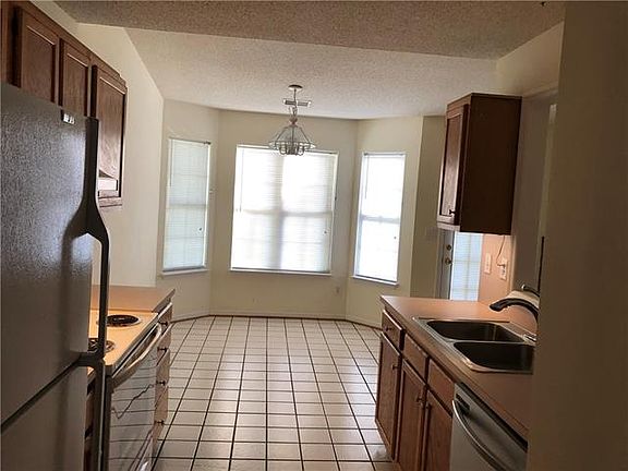4th image of 7861 Stillwater Dr