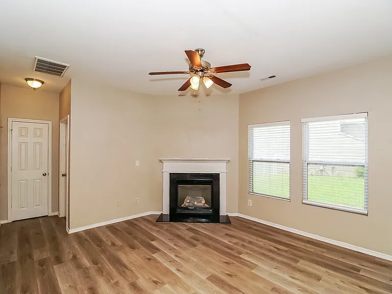 4506 Carnfeld Ln — Photo 6