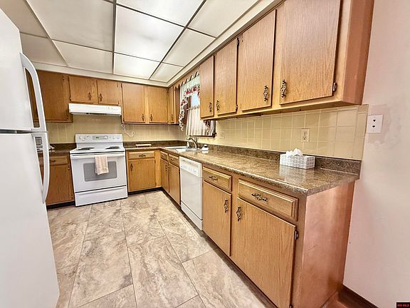 5th image of 604 N Cardinal Dr