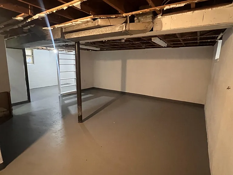 629 Buckingham Ave — Photo 10