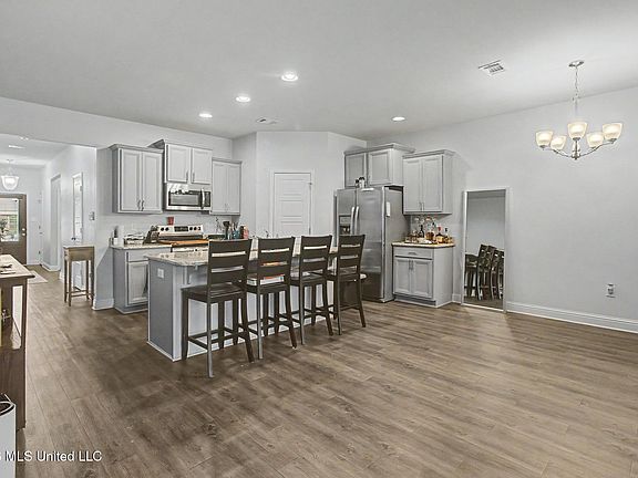 5th image of 10204 Little Gem Dr