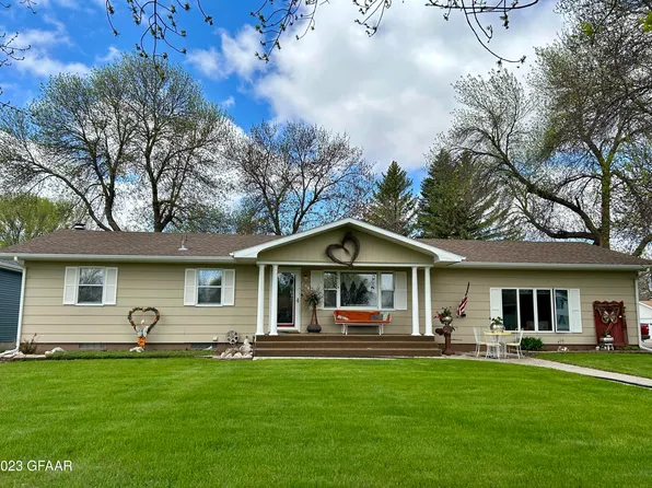 604 Broadway Ave, Portland, ND 58274