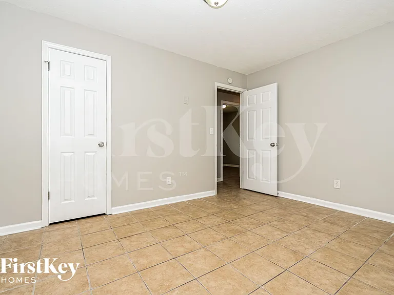 250 Hunters Trce — Photo 9