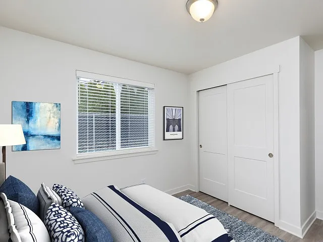 108 N Trade St — Photo 6