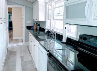 20 Edgewood Rd, Durham, NH 03824