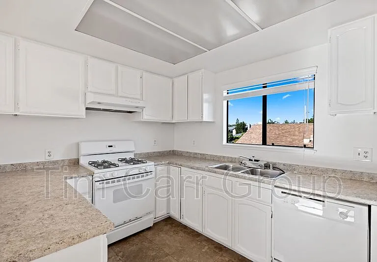 231 Cabrillo St #B — Photo 8