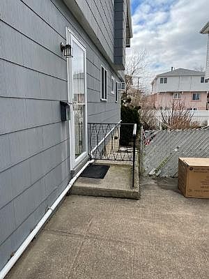 1st image of 386 Naughton Ave #2