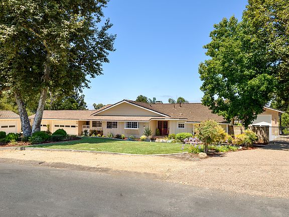 2nd image of 85 Cerro Crest Dr