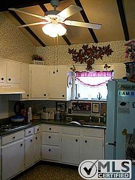 3rd image of 112 Oak Grove Dr
