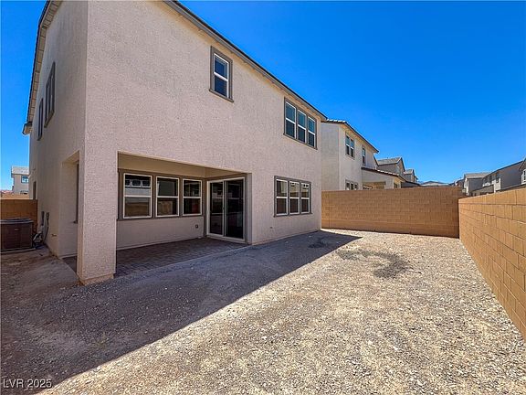 3rd image of 10326 Scalata Ave