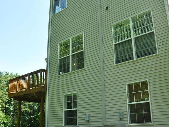 5th image of 1716 Bluffs Island Ct