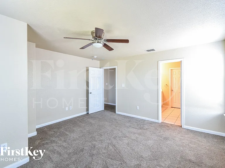 11222 Country Cyn — Photo 11