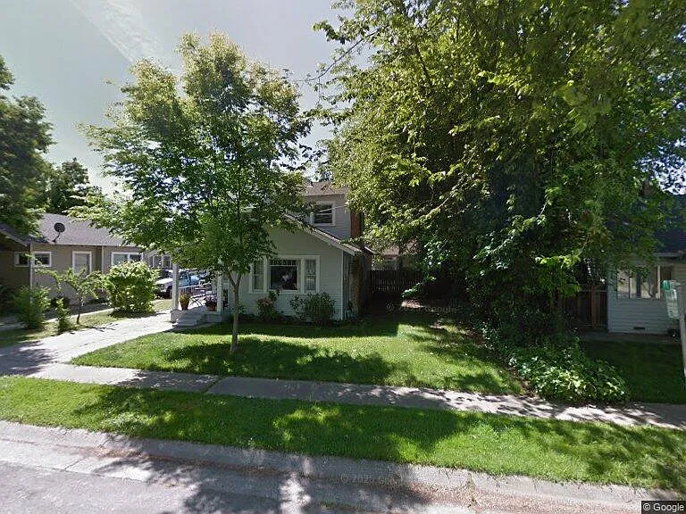 4946 Y St — Photo 2