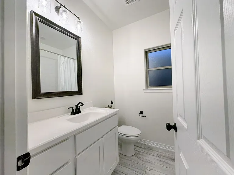 525 Holstein Dr — Photo 19