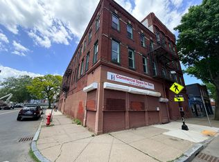 393-399 Main St #405, Holyoke, MA 01040