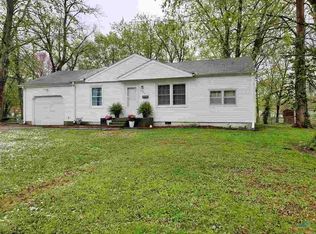 2511 N Woodlawn Dr, Sedalia, MO 65301