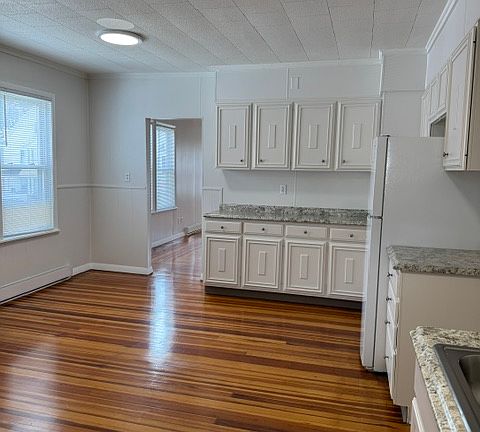 2nd image of 39-41 Belvidere Ave #2