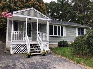 15 Cheyenne Trl, West Greenwich, RI 02817