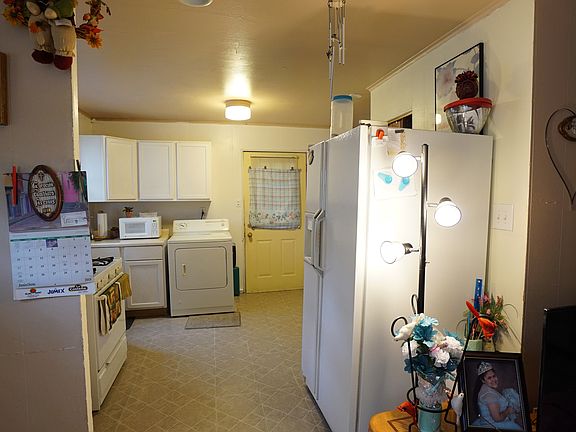 5th image of 158 Austin Ave