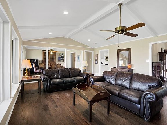 5th image of 610 W Sorita Cir