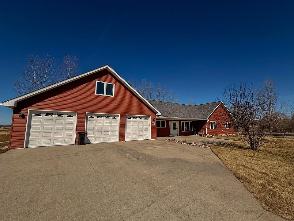 1st image of 405 Garfield Ln