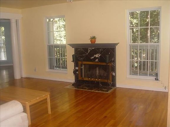 4th image of 180 Larkin Ln