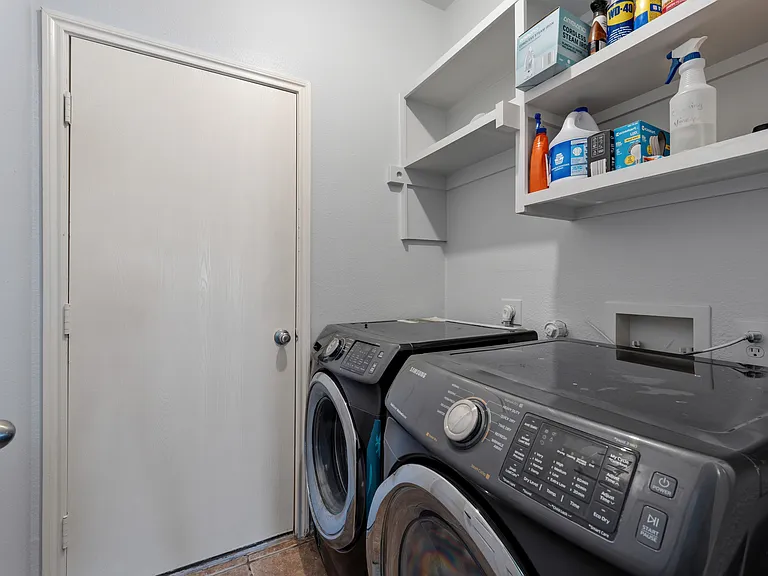 704 San Antonio Trl — Photo 37