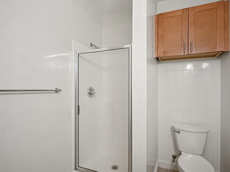 Fairchild Apartments — Photo 10