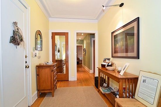 2nd image of 856 Hinman Ave APT 1N