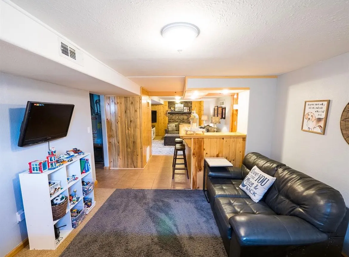 4809 Carol Dr — Photo 3