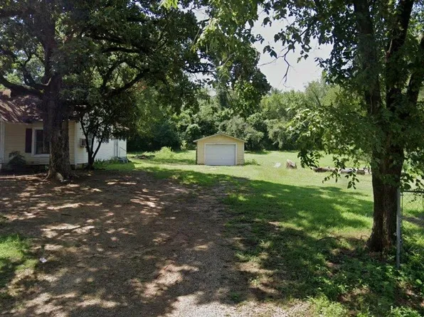 1015 Cook Ave, Arkoma, OK 74901