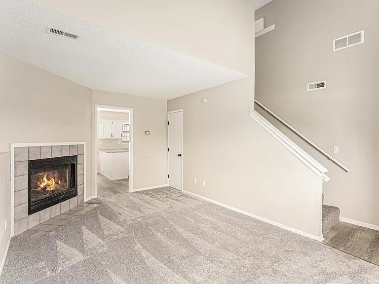 810 SW Pinebrook Village Dr — Photo 5