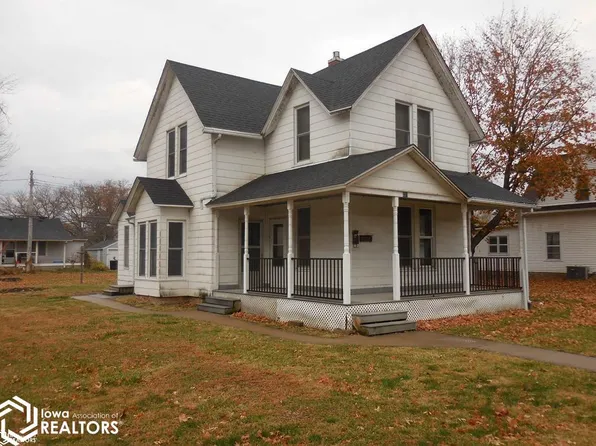 227 S 2nd St, Wapello, IA 52653