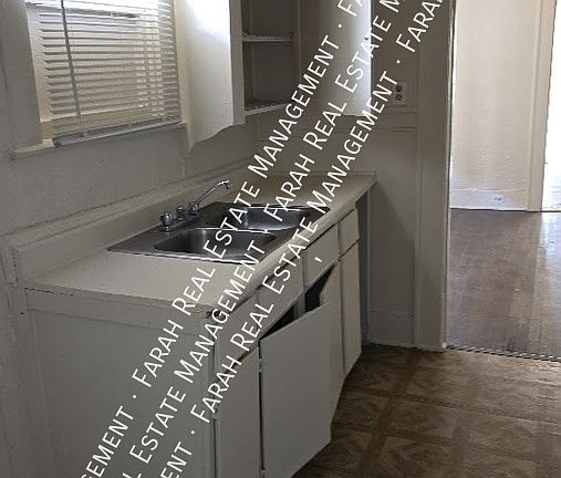 5th image of 2505 Wilkinson Ave