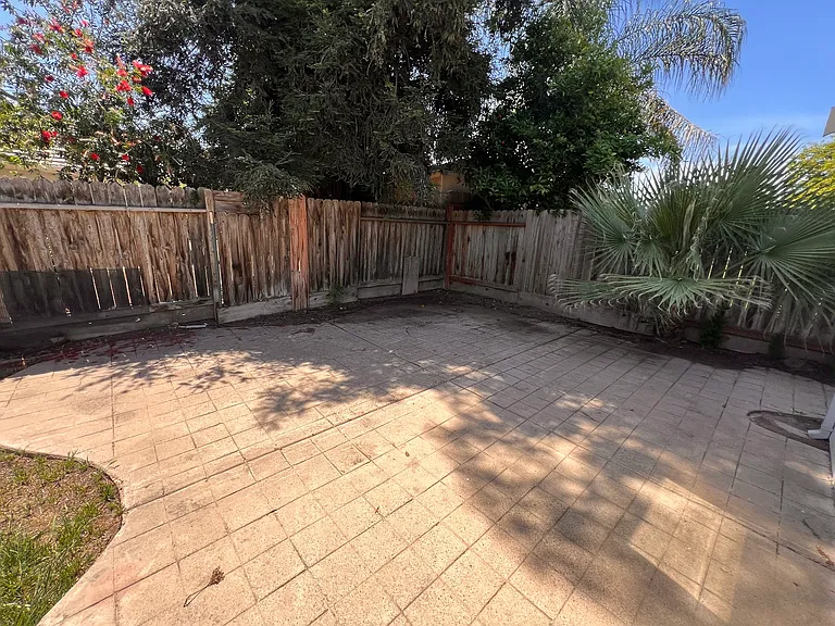 434 El Portal Ct — Photo 3