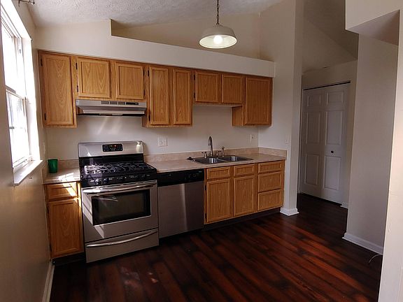 2nd image of 7013 Endsleigh Dr
