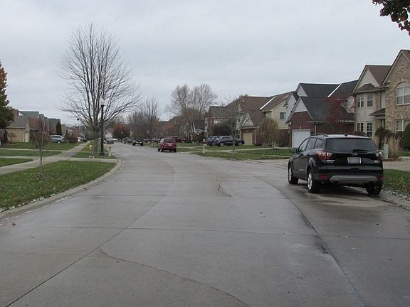 5th image of 39098 Canterbury Dr